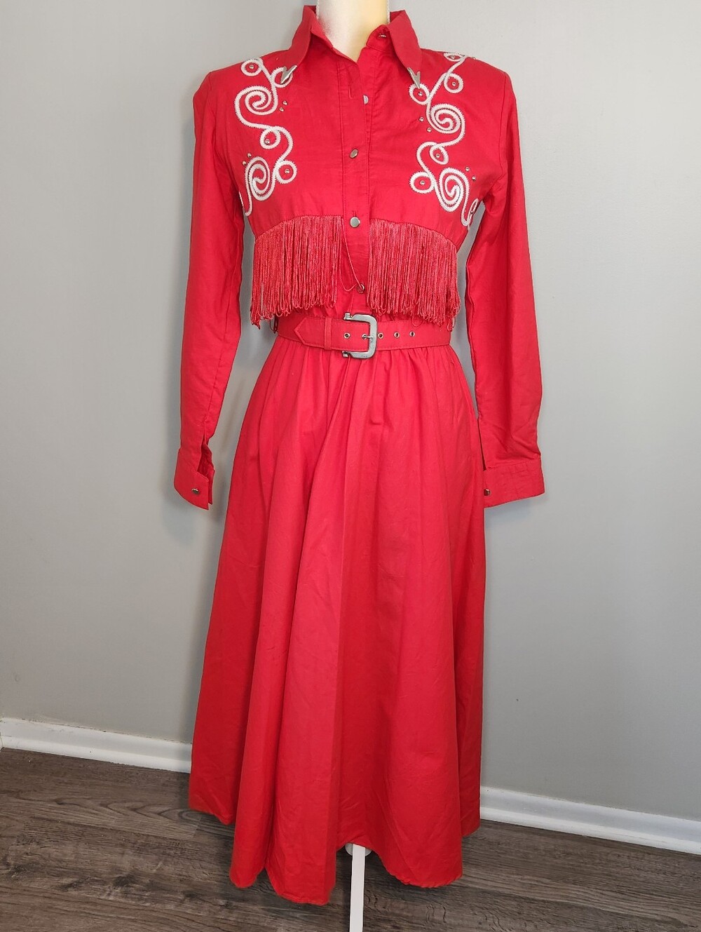 Vintage Red Fringe Mid Maxii Dress with White Embroidery Fringe Sz 6 Western